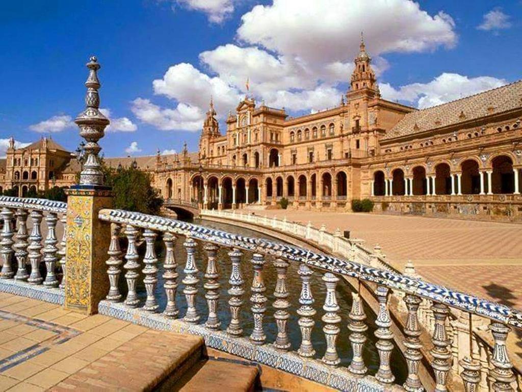 Like Home Sevilla - Museo מראה חיצוני תמונה